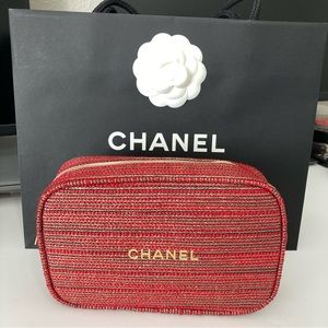 CHANEL 2022 HOLIDAY SET RED TWEED COSMETIC BAG